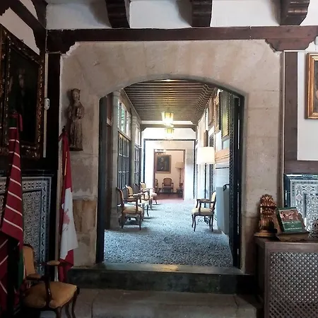 Real De Hotel