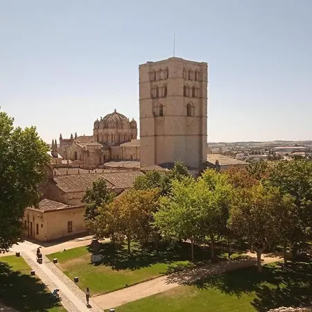 Real De Szálloda Zamora